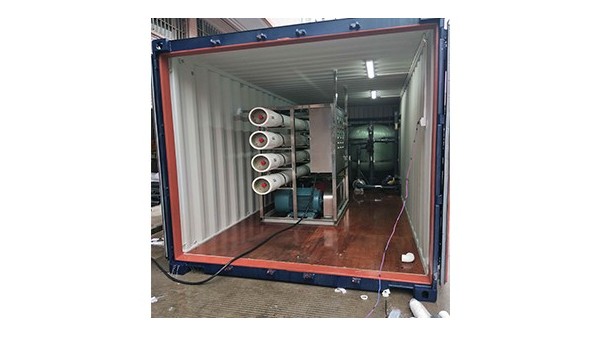 岛用益达海水淡化设备